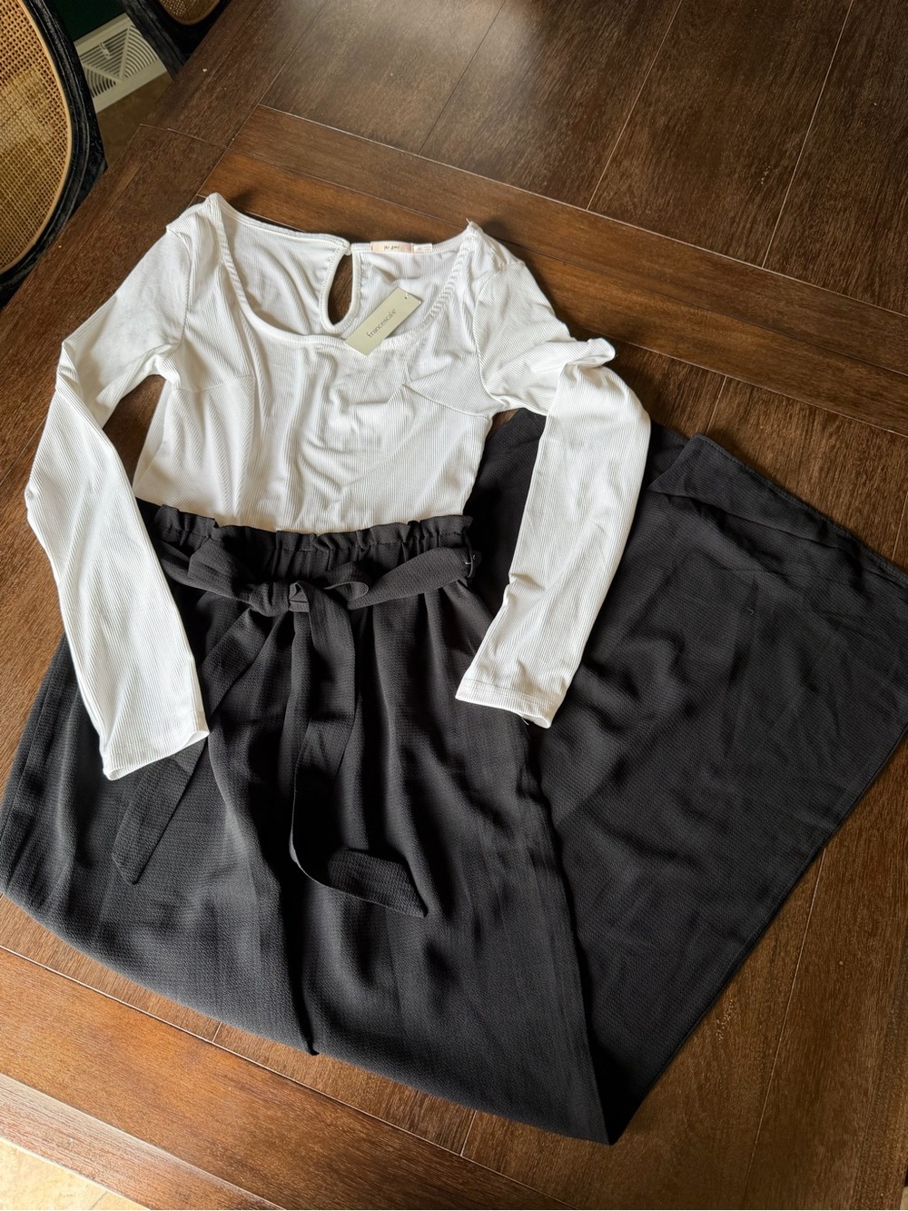 miami Black Wide-Leg Paperbag Pants with Belt